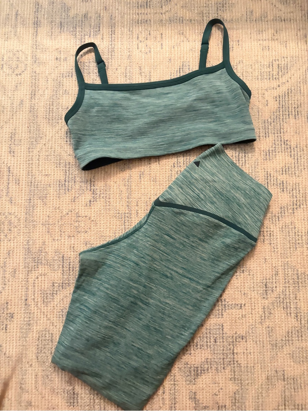 Vitality Daydream Bra & Crossover Leggings set- Evergreen Marl limited edition